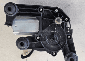 Citroen C3 II DS3 silniczek wycieraczki tył tylnej 9683382380 1