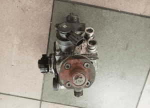 pompa wtryskowa volvo xc 60 2.4 d5 0445010681 1