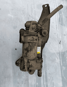 Mercedes W251 kompresor zawieszenia airmatic A2513200704 mocowanie 2