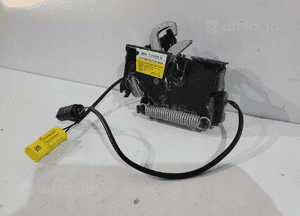 BMW 2 F46 / X1 F48 Zamek maski aktywny L - 13697 3