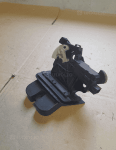 Zamek klapy tył audi A3 8P A4 nr 8P4827505C 7