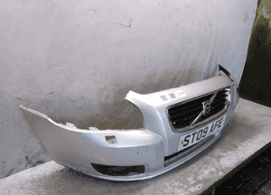 Zderzak przód przedni volvo V50 lift fl 426-26 srebrny spryskiwacze lamp xenon halogeny 5