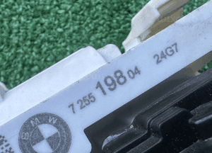 Zamek dociąg drzwi soft close bmw 6 G32 3