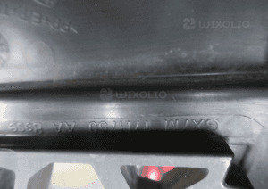 Kratka środkowa zderzaka przednia jaguar xe r sport 2015-2019 10