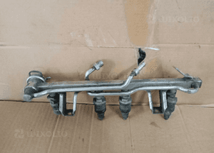 Listwa wtryskowa wtryski Audi A3 1.6 1.8 Golf IV 06B133317A 1