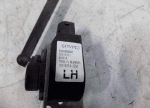 Volvo XC40 czujnik poziomowania lamp przód 32221957 4