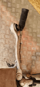 BMW F10 F11 ZWROTNICA AMORTYZATOR LEWY PRZÓD PRZEDNIE 6775769 6797765 7