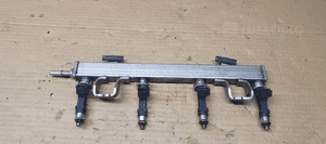 Listwa wtryskowa wtryski Mazda 6 1.8 2.0 16V 6M8G-9D280-AA 1