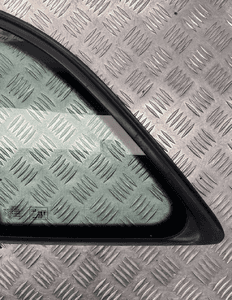 Audi Q5 szyba karoseryjna lewy tył 8R0845299P 4