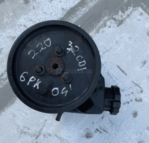 MERCEDES 320 cdi r6  s 220  e 211 pompa wspomagania 1