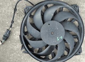 Citroen  C5 C8 Peugeot 807 1.8 2.0 16v 2.2 HDI wentylator chlodnicy 9635494380 2