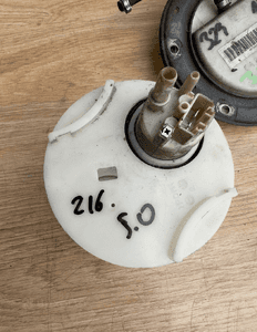 Mercedes S 221 CL 216   pompa paliwa benzyna 500 / 550 2