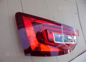 Skoda superb III Lampa lewa tylna oryginał 3