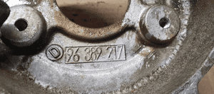 Łapa wspornik pompy wtryskowej Peugeot 307 2.0 HDI 96389217 6