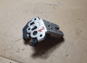 AUDI SEAT SKODA ZAMEK KLAPY BAGAŻNIKA 8K9 827 505A 8