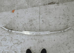 Mercedes A177 idealna belka przednia wzmocnienie 2