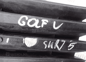 KRATKA RAMKA HALOGENU LEWA VW GOLF V 1K0853665 3