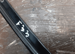 Bmw F33 listwa szyby czołowej prawa 7