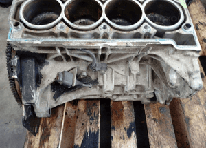 VW Touran Golf Seat 1.6 FSI dol silnika blok wal 2