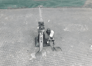 Pedał 1J1721111C Pedały Hamulca Gazu Stelaż Mocowanie Europa VW Golf IV 4 Seat Leon I 1 Audi A3 8L Skoda 2