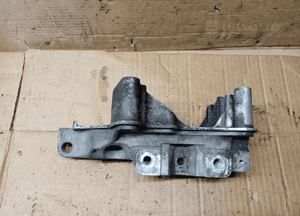 Łapa mocowanie silnika VW Golf IV 036199275R 1
