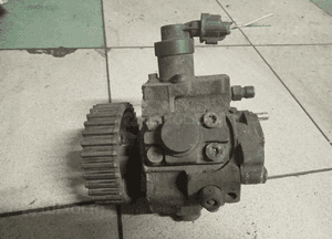 pompa wtryskowa citroen peugeot 1.6 hdi bosch 1