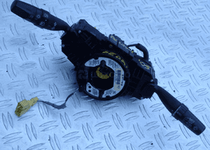 PRZEŁĄCZNIK KIERUNKOWSKAZÓW WYCIERACZEK ACCORD 05