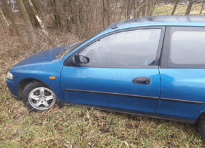 Mazda 323 323c 323p BA 94-98-01  3D Drzwi Prawe w kolor Szyba 8