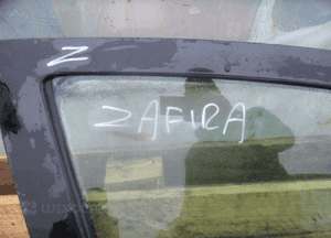 Drzwi przód przednie prawe opel zafira b 2