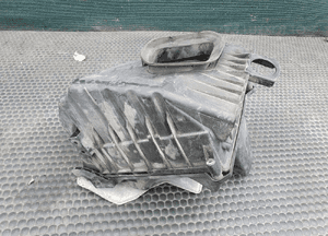 Obudowa Filtra 03G133835A 03G133833 03G133837 Powietrza Pokrywa 2.0 TFSI Benzyna Audi A4 B7 24