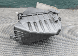 Obudowa Filtra 06B133837AG 06B133837P Powietrza Pokrywa 2.0 ALT Audi A4 B6 B7 VW 39