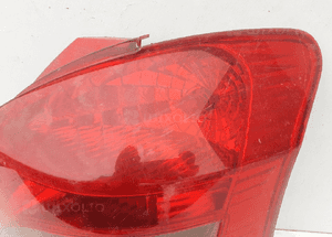 Toyota yaris ii 2 lampa tył tylna prawa 3