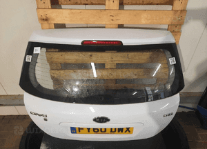 Kia ceed 1 i ed szyba klapa pokrywa bagażnika biała wd ceed 5D hb 6