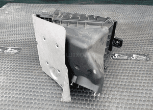 Obudowa Filtra 06B133837AG 06B133837P Powietrza Pokrywa 2.0 ALT Audi A4 B6 B7 VW 17