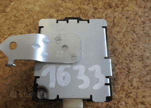 MODUŁ CENTRALNEGO ZAMKA YARIS II 89741-52260 3