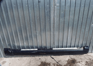 Audi A8 D3 listwa progowa prawa 1