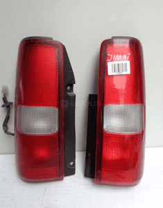Lampy tylne prawa, lewa europejskie SUZUKI JIMNY 1