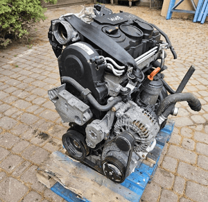 Vw passat B6 audi A4 seat leon altea skoda 2.0TDI bmm bmp silnik kompletny 2