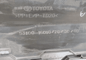 Atrapa gril grill toyota corolla cross 20- 4