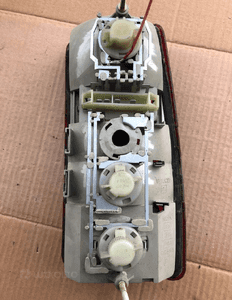 Lampa tylna lewa górna LAND ROVER DISCOVERY 1 I 300TDI 1994-1998 2
