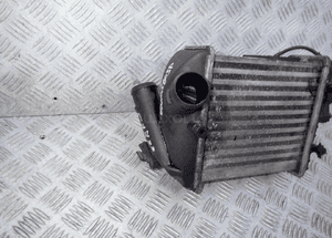 Audi A4 B6 B7 2.5 tdi intercooler lewy 8E0145805P radom 2