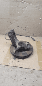 Zwrotnica lewy przód przednia lewa Toyota Aygo 1.0 5