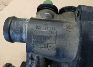 Obudowa termostatu termostat rurka wody VW Golf IV 4 1.4 16V 032121065D 032121111AE 8