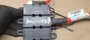 Klema plusowa moduł skrzynka Jaguar XF X250 8X2T14300AC 8X2T14300FC 7