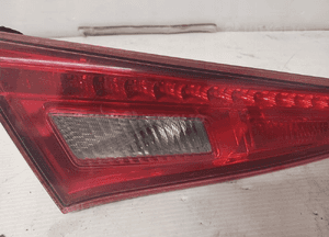 Alfa Romeo Giulietta LAMPA PRAWY PRAWA TYŁ TYLNA w klapę 50513401 3