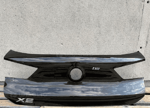 Blenda klapy bagaznika bmw X2 F39 cala ladna wlkp 1
