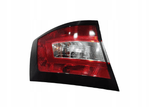 Lampa lewa lewy tył tylna skoda fabia iii 6V kombi 6V9945095 2014-18 europa 1