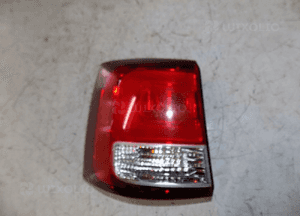 Kia sorento ii lift 2012-2015 lampa lewa tył w błotnik 2