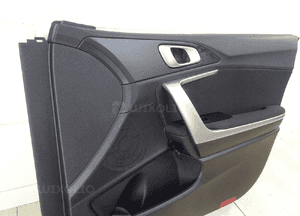 82302-J7010 listwa drzwi przednich prawych do Kia Ceed CD 1.0 2