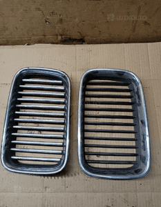 Nerka grill atrapa lewa BMW 3 E36 8122237 1